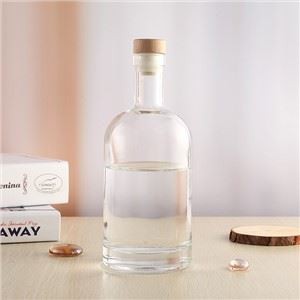 Boutèy dlo vè ak Cork